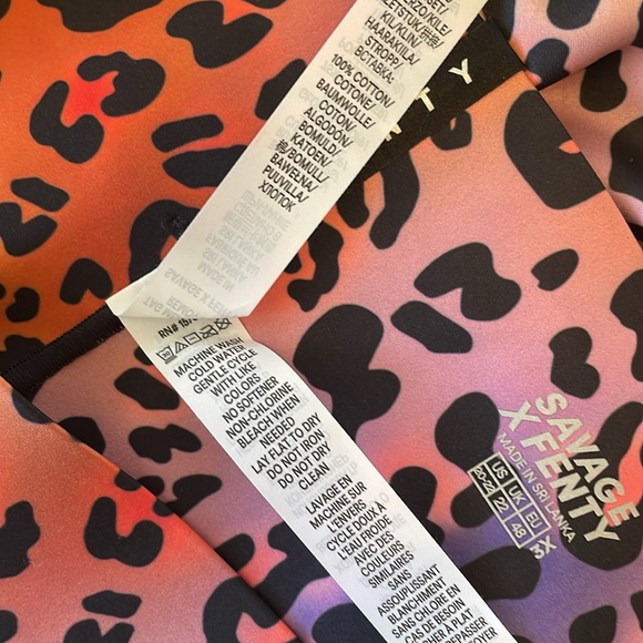 Savage X Fenty colorful leopard print leggings, plus size 3X - Picture 9 of 9